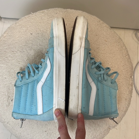 Vans Light Blue Sneakers with back zippers size 8 women’s. - Picture 8 of 12
